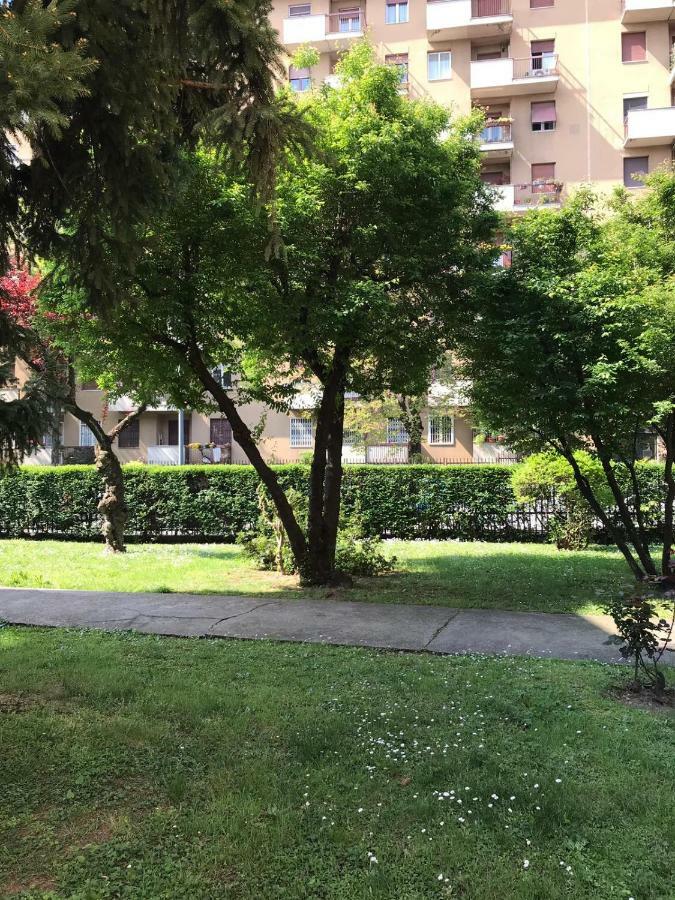 Bright Flat With Shared Garden Leilighet Milano Eksteriør bilde