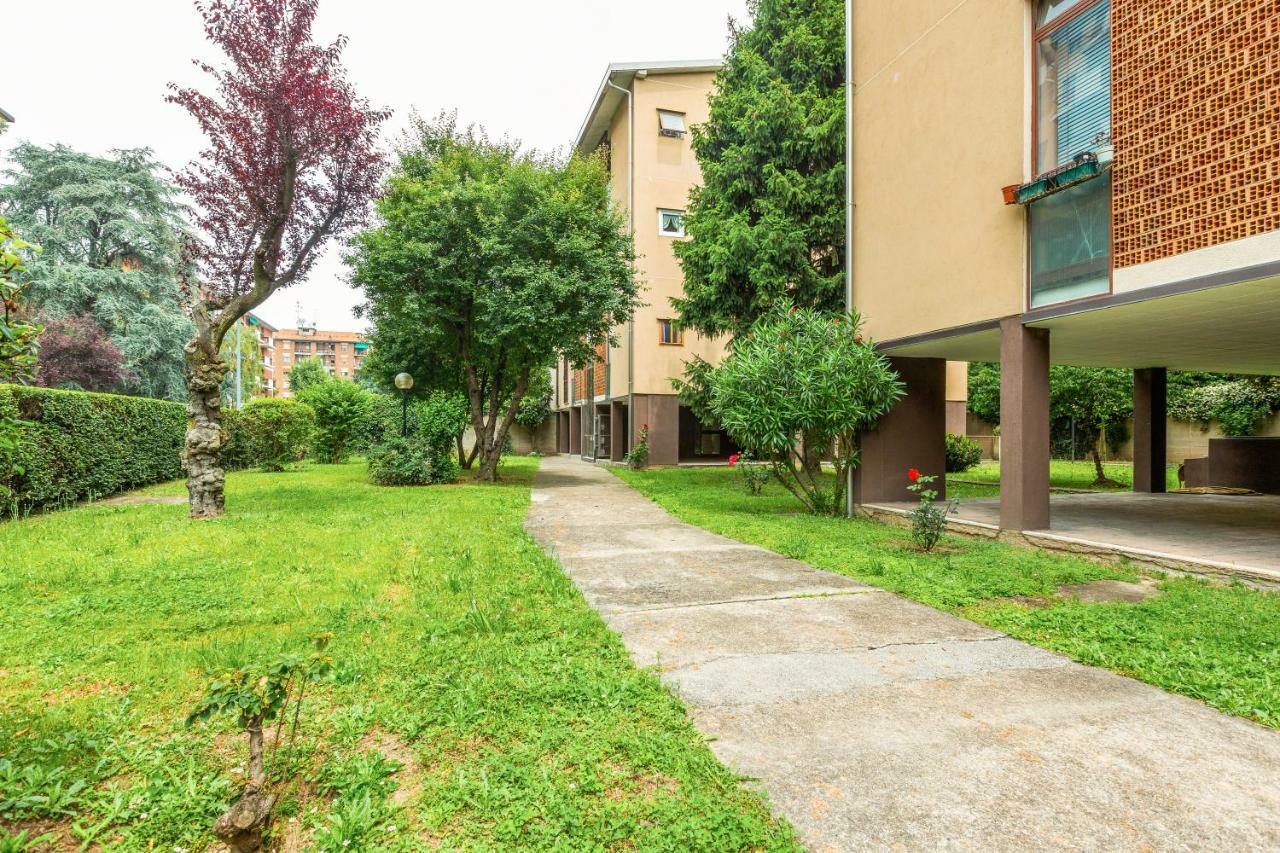 Bright Flat With Shared Garden Leilighet Milano Eksteriør bilde