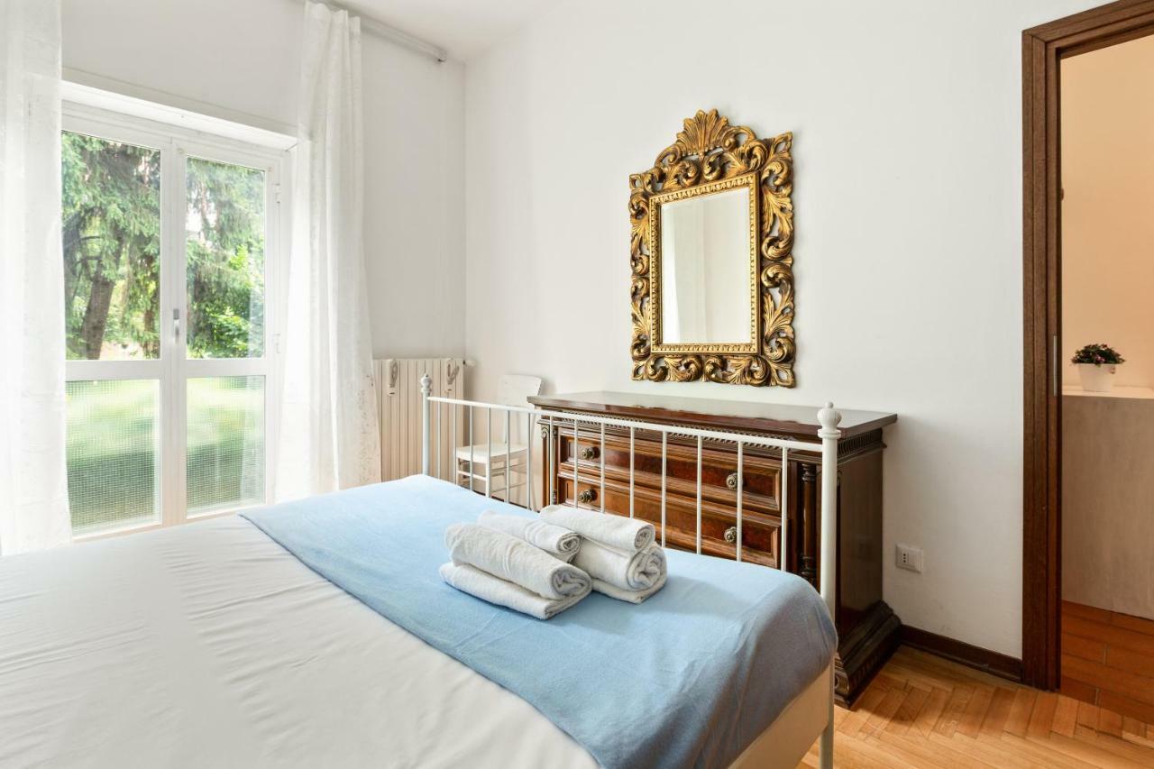 Bright Flat With Shared Garden Leilighet Milano Eksteriør bilde